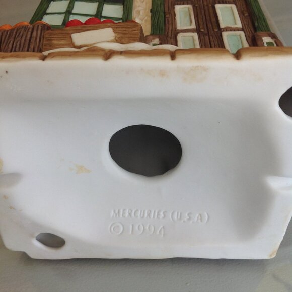 Vintage Christmas Village D & D Grocers Hand Painted - Picture 6 of 6